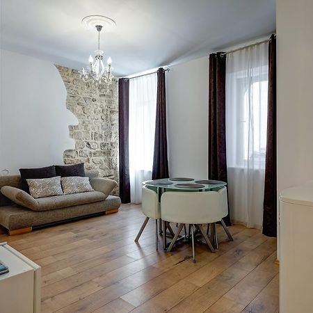 Temple Luxury Apartments & Rooms 斯普利特 外观 照片
