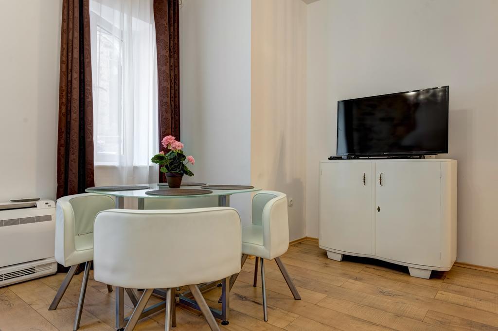 Temple Luxury Apartments & Rooms 斯普利特 外观 照片
