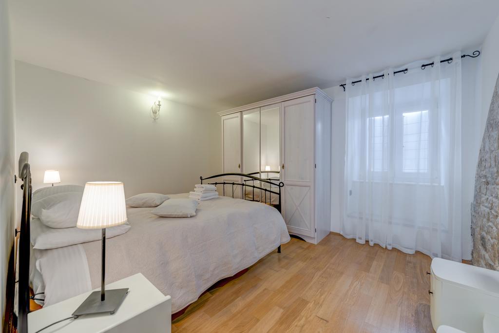 Temple Luxury Apartments & Rooms 斯普利特 外观 照片