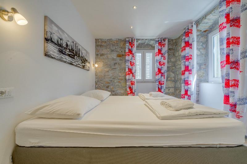 Temple Luxury Apartments & Rooms 斯普利特 外观 照片